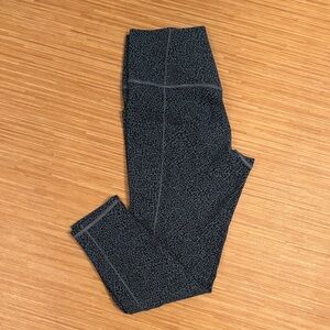 Blue and Black Leopard Print Salutation Stash 7/8 Leggings (Athleta)